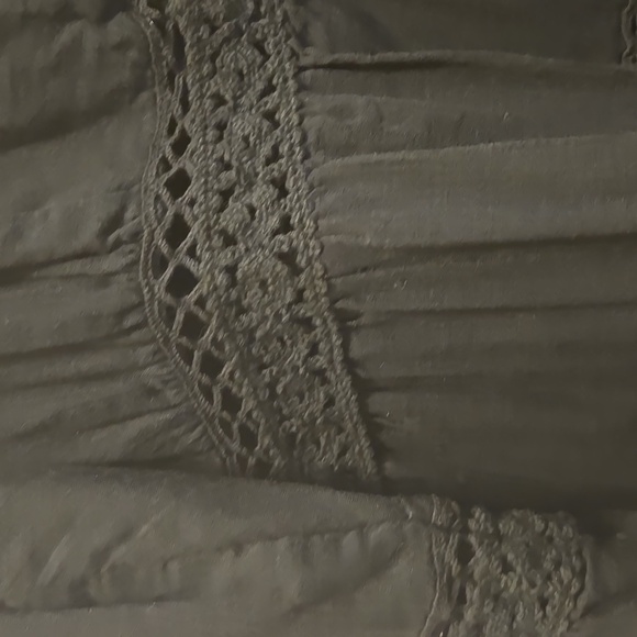 Top - Picture 2 of 4